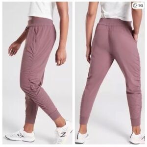 NWT Athleta Attitude Pants Joggers Sz 10 Volcanic Violet Medium